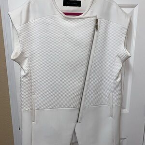 NWT-Elie Tahari Women's White Sleeveless “Prado” Jacket
